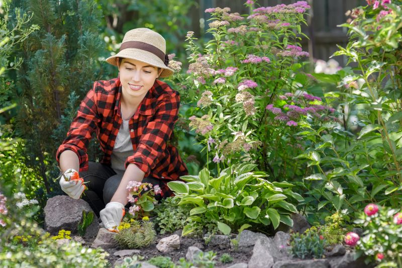 Garden Bed Weeding Costs — Cost of Garden Bed Weeding
